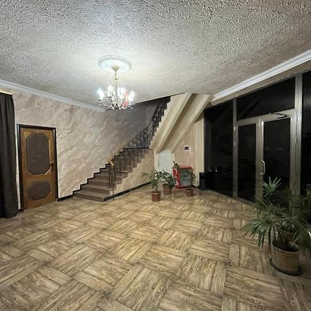 Baron Hotel Vanadzor Extérieur photo