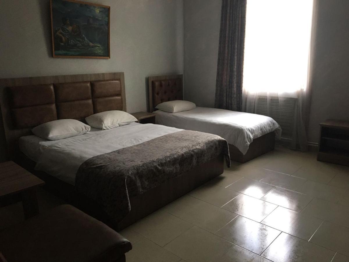 Baron Hotel Vanadzor Extérieur photo