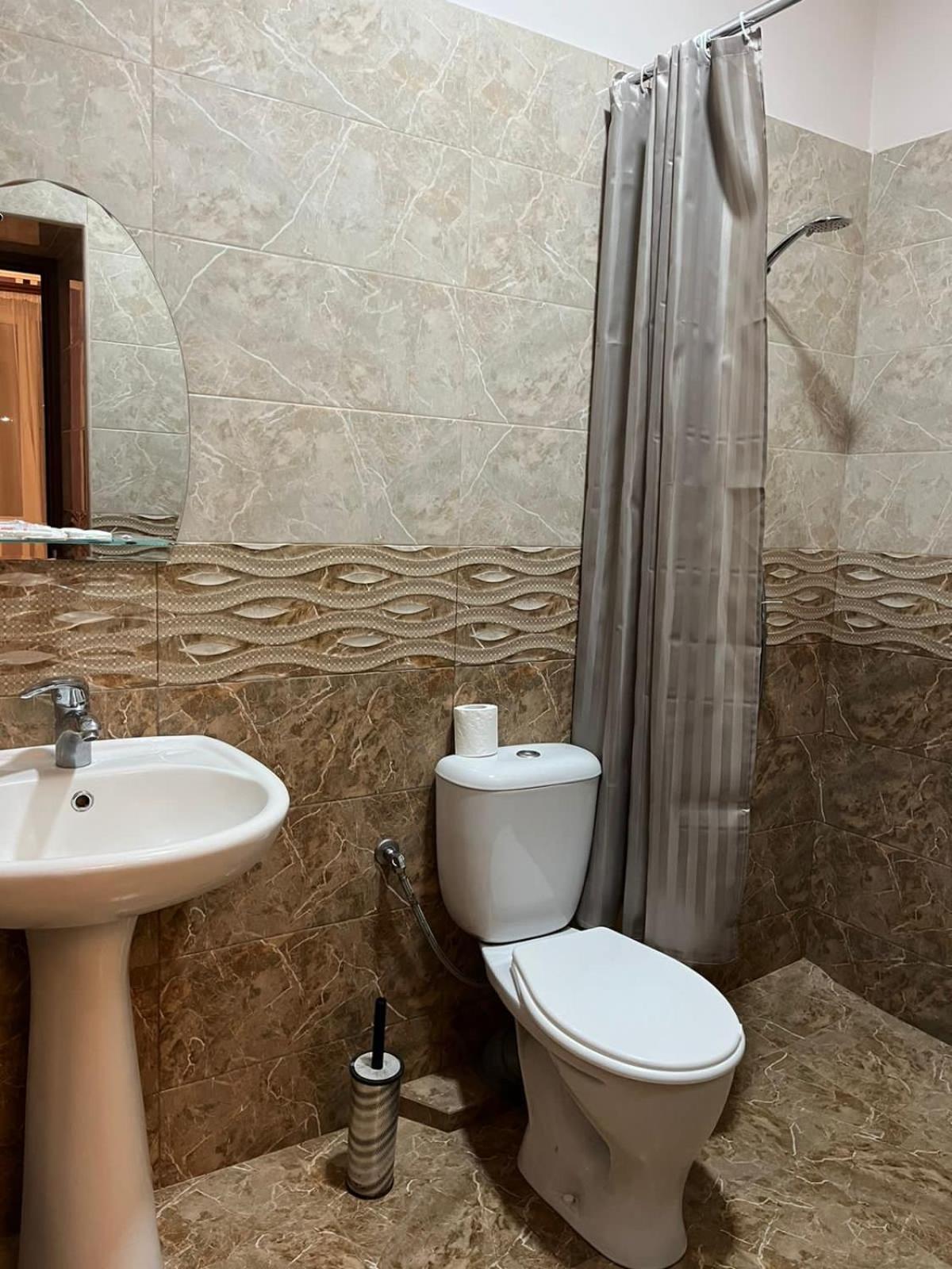 Baron Hotel Vanadzor Extérieur photo