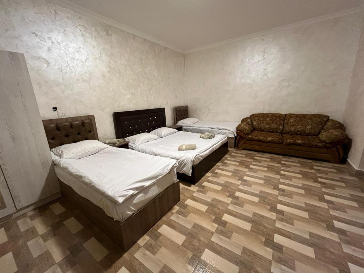 Baron Hotel Vanadzor Extérieur photo