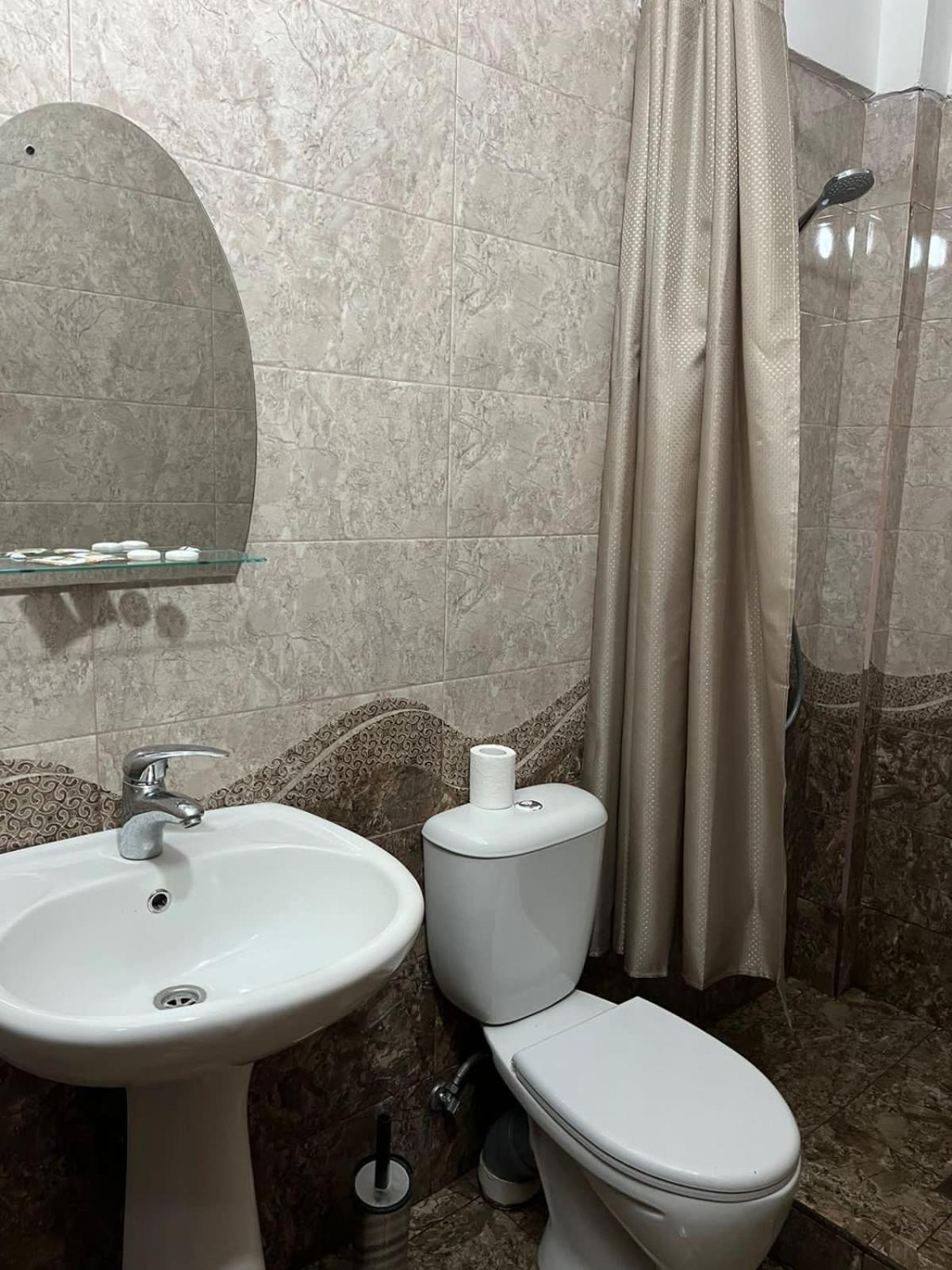 Baron Hotel Vanadzor Extérieur photo