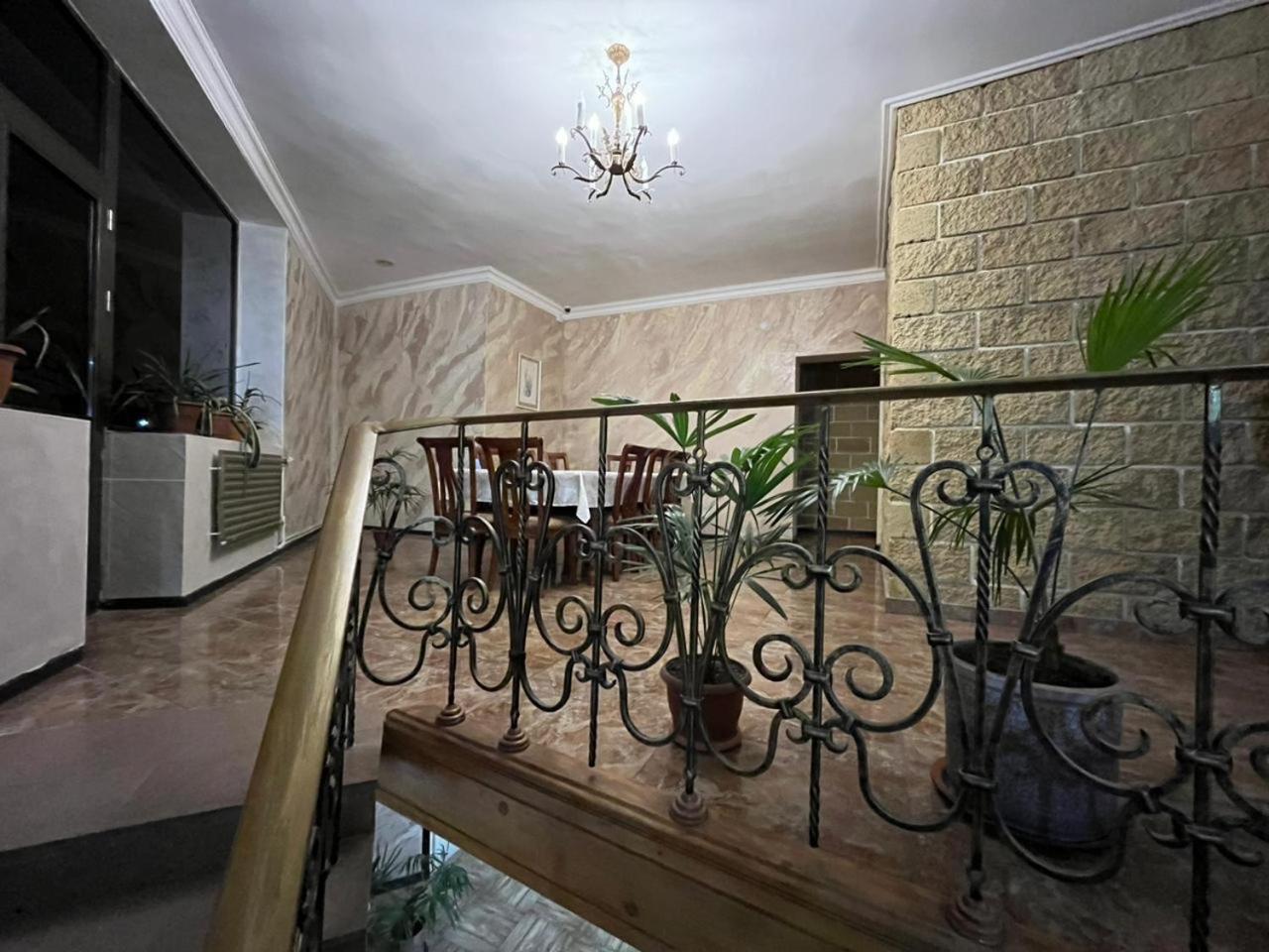 Baron Hotel Vanadzor Extérieur photo