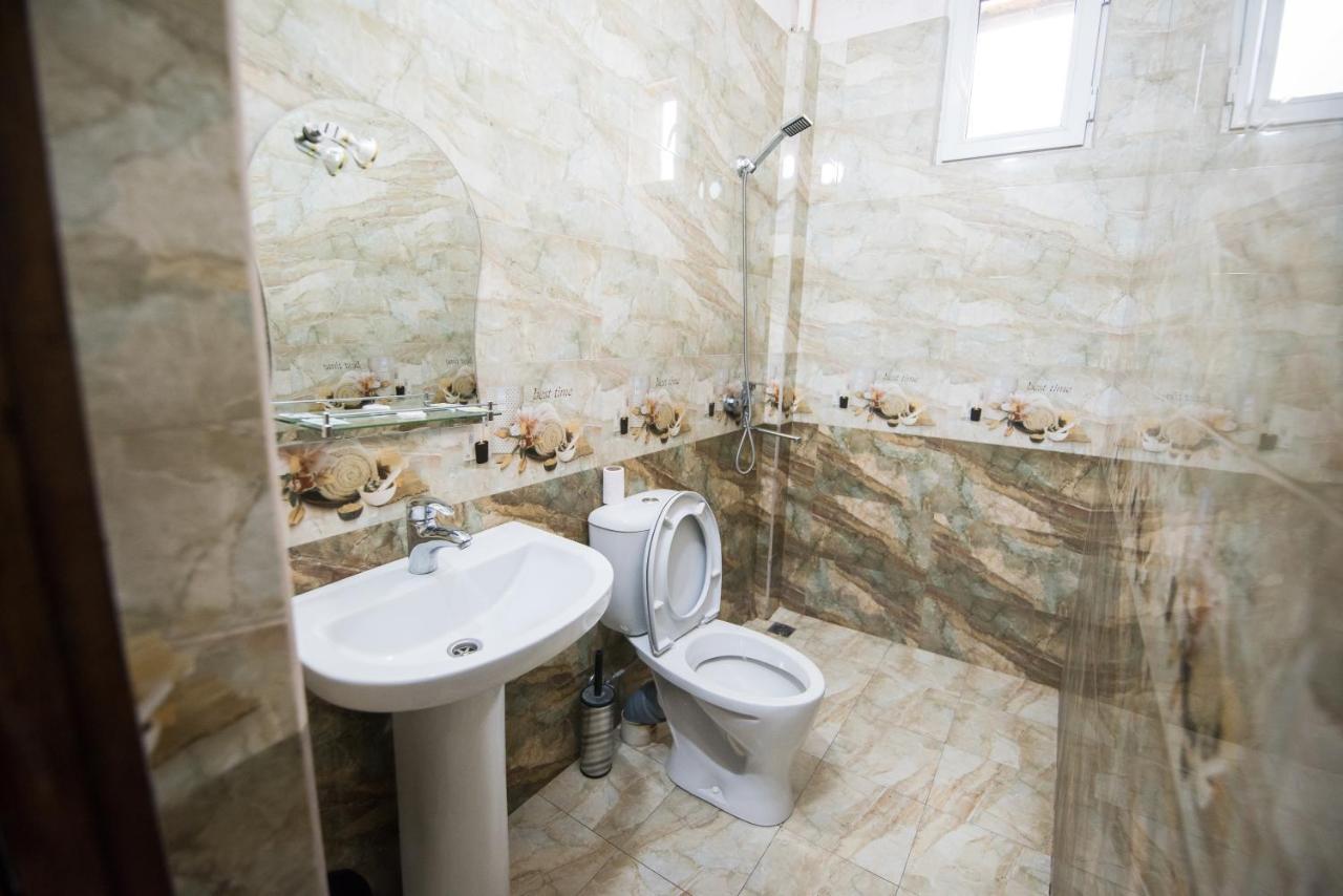 Baron Hotel Vanadzor Extérieur photo